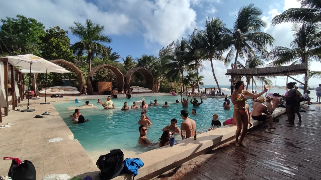 Beach club