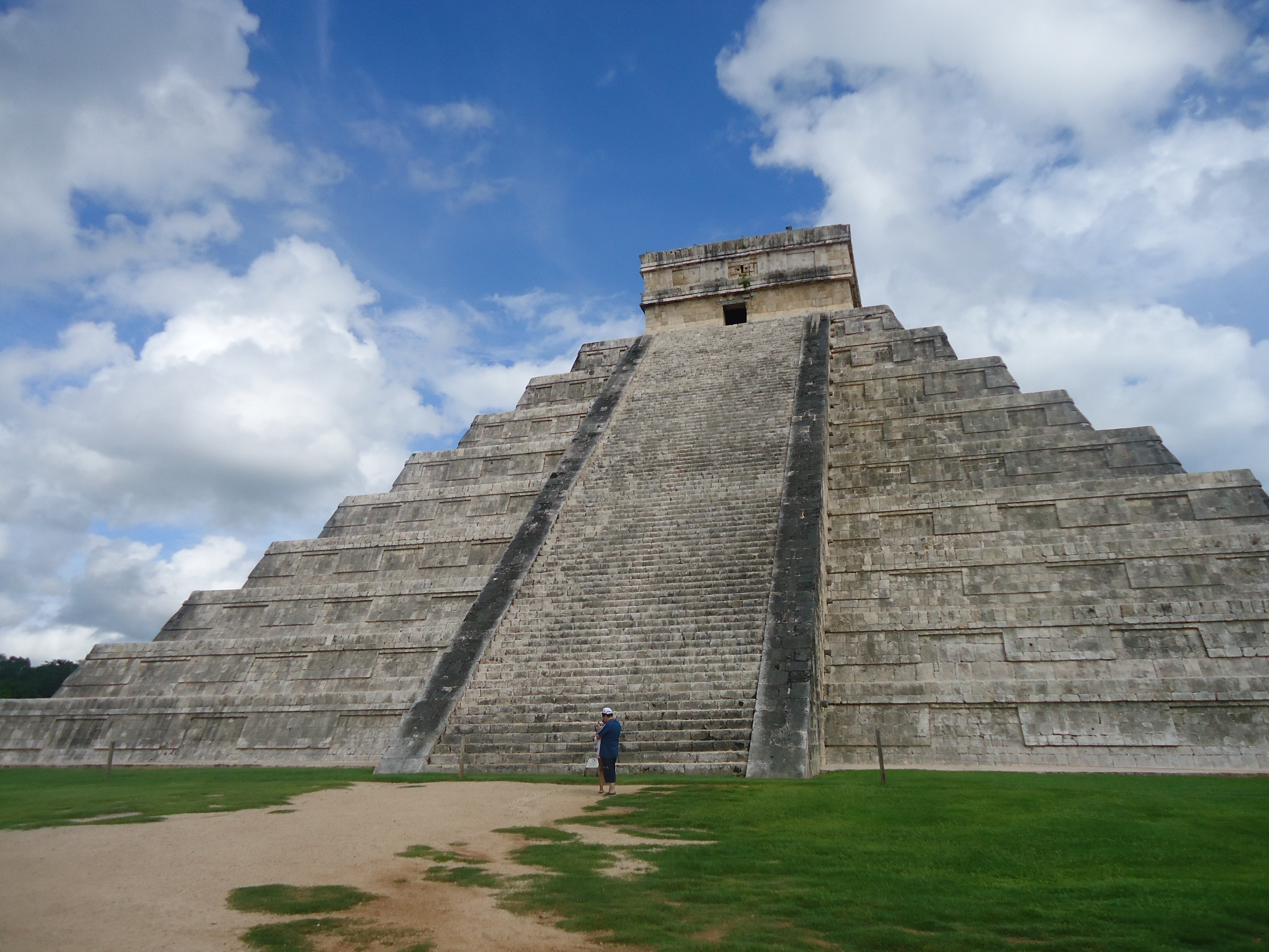 Chichen Itzá uma das 7 maravilhas do mundo moderno.