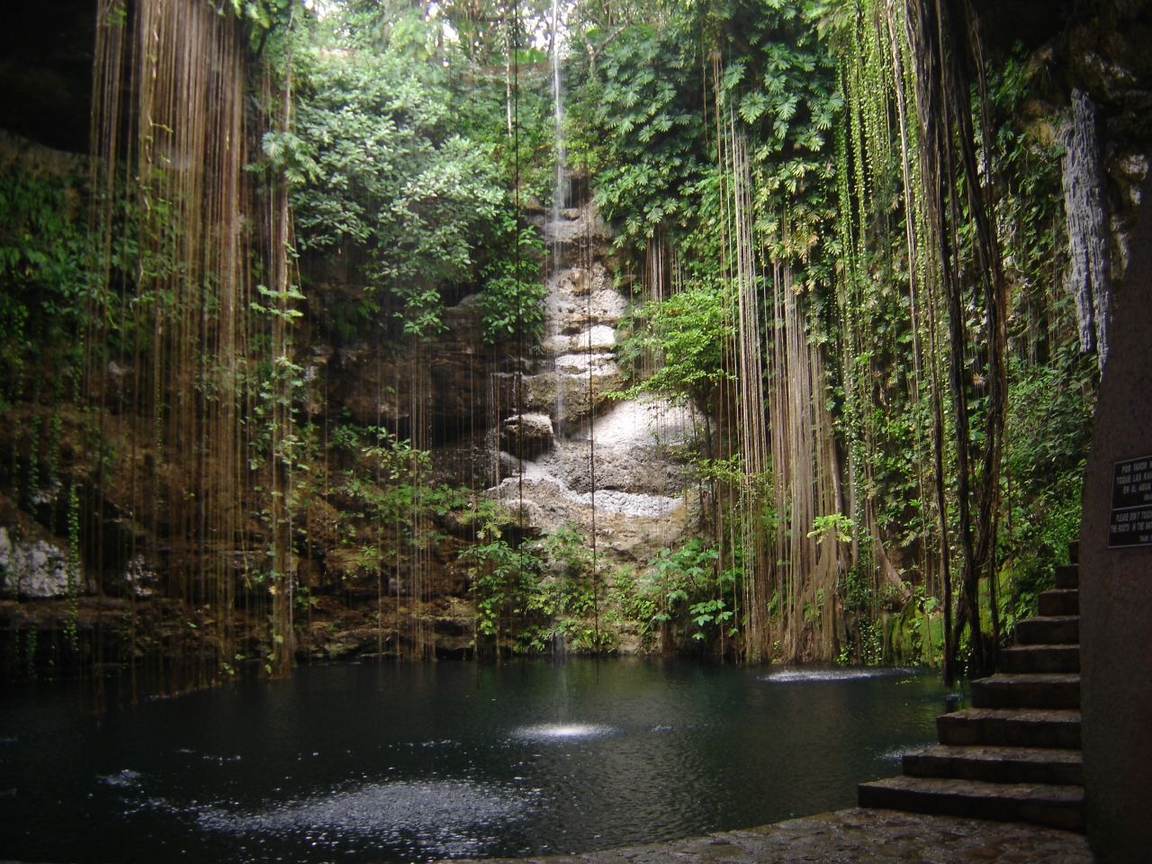 Cenote Ikkil